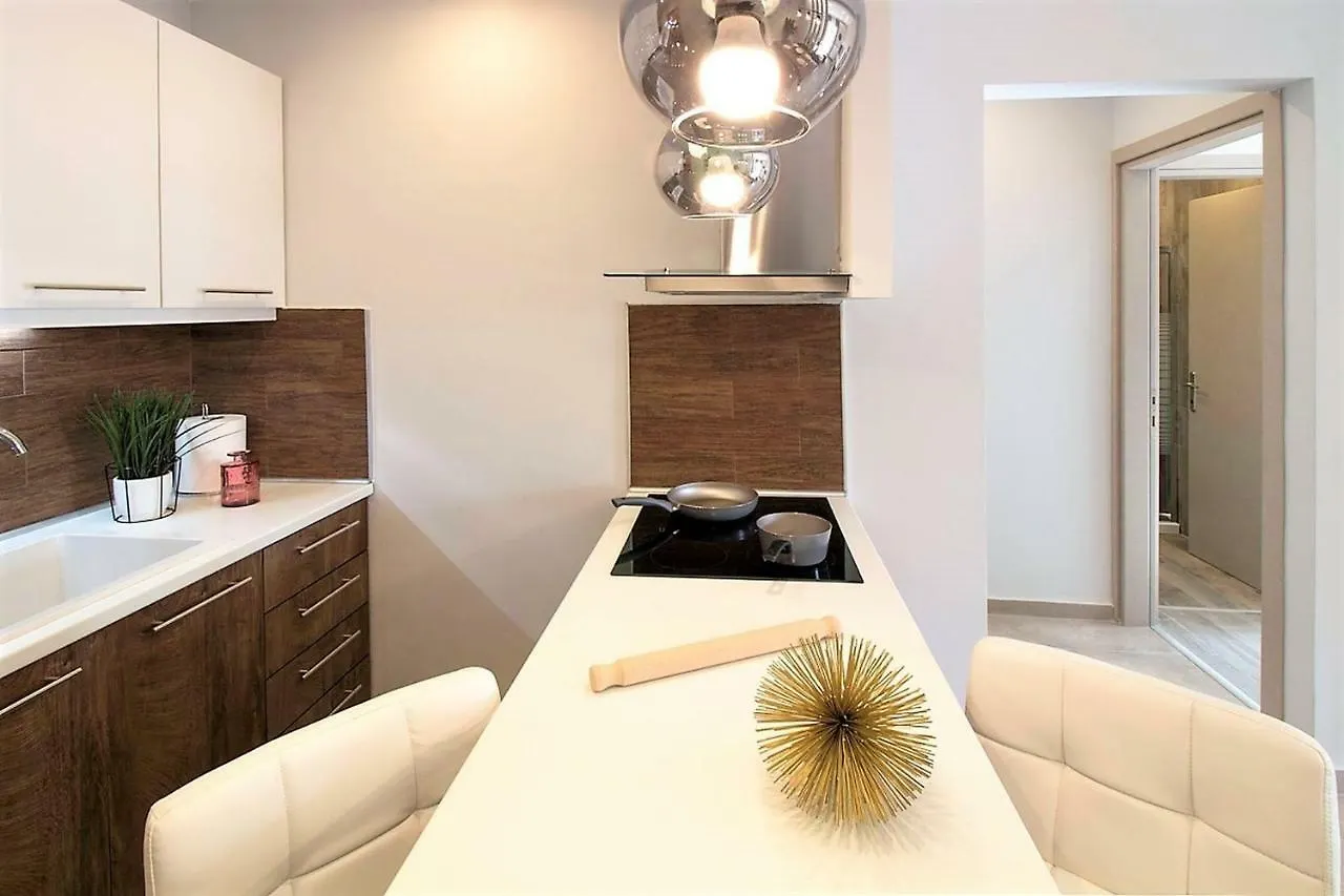 Metro Apartment Thessaloniki 0*,  Griechenland